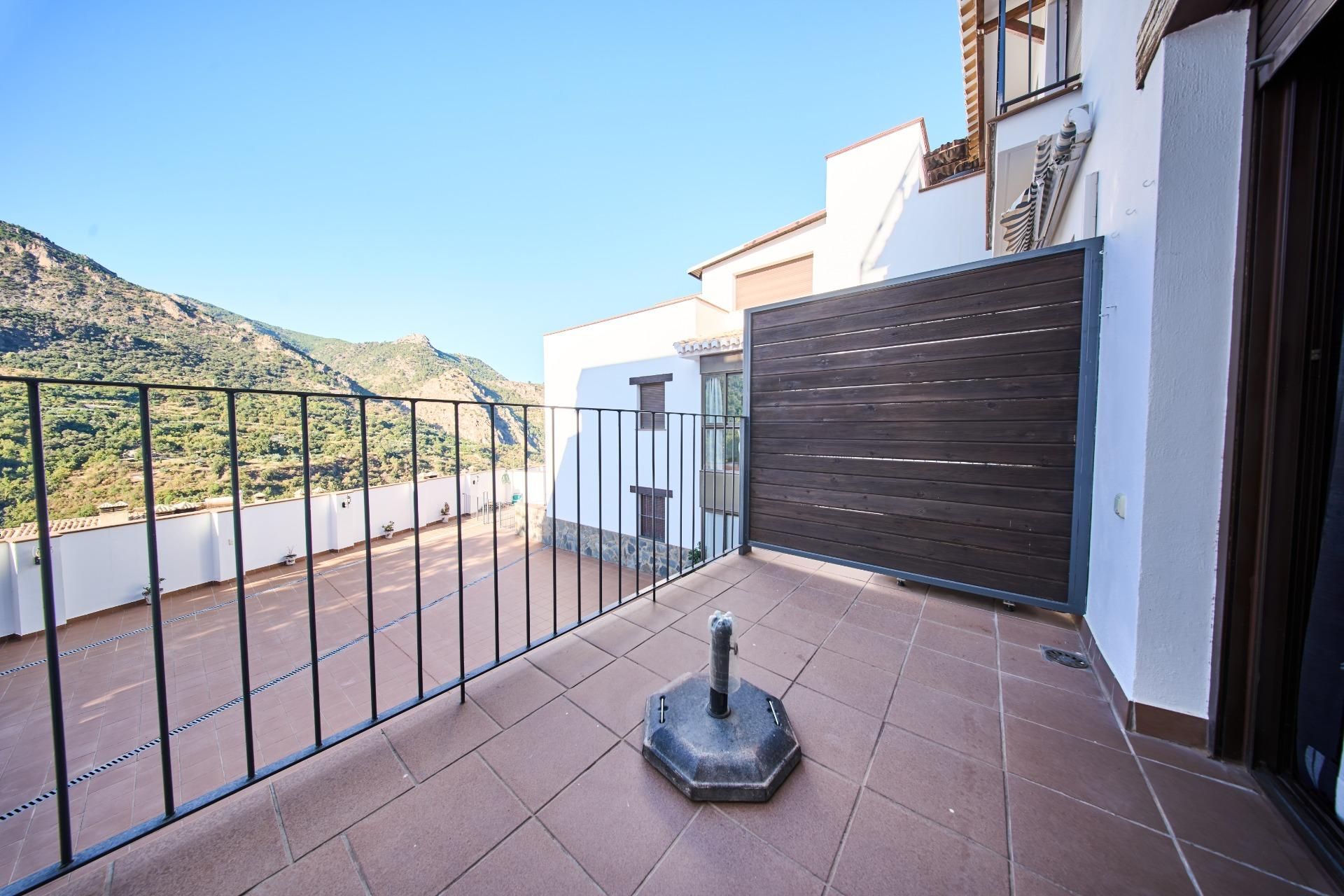 Terrace of Flat for sale in Güéjar Sierra  with Air Conditioner, Terrace and Community pool