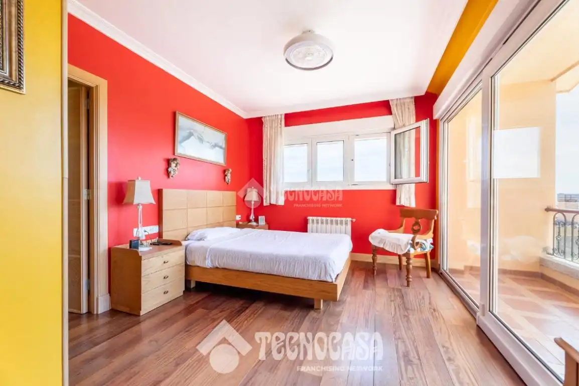 Habitación de Casa o chalet en venta en Hoyo de Manzanares con Calefacción y Piscina