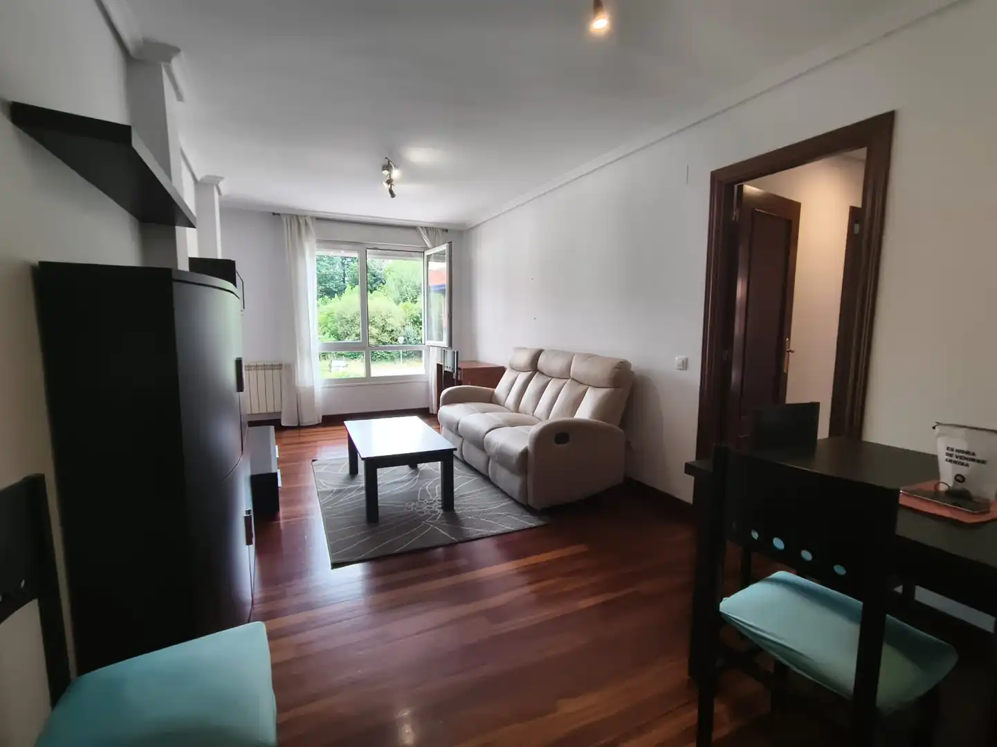 Sala de estar de Piso de alquiler en Entrambasaguas con Calefacción, Jardín privado y Terraza