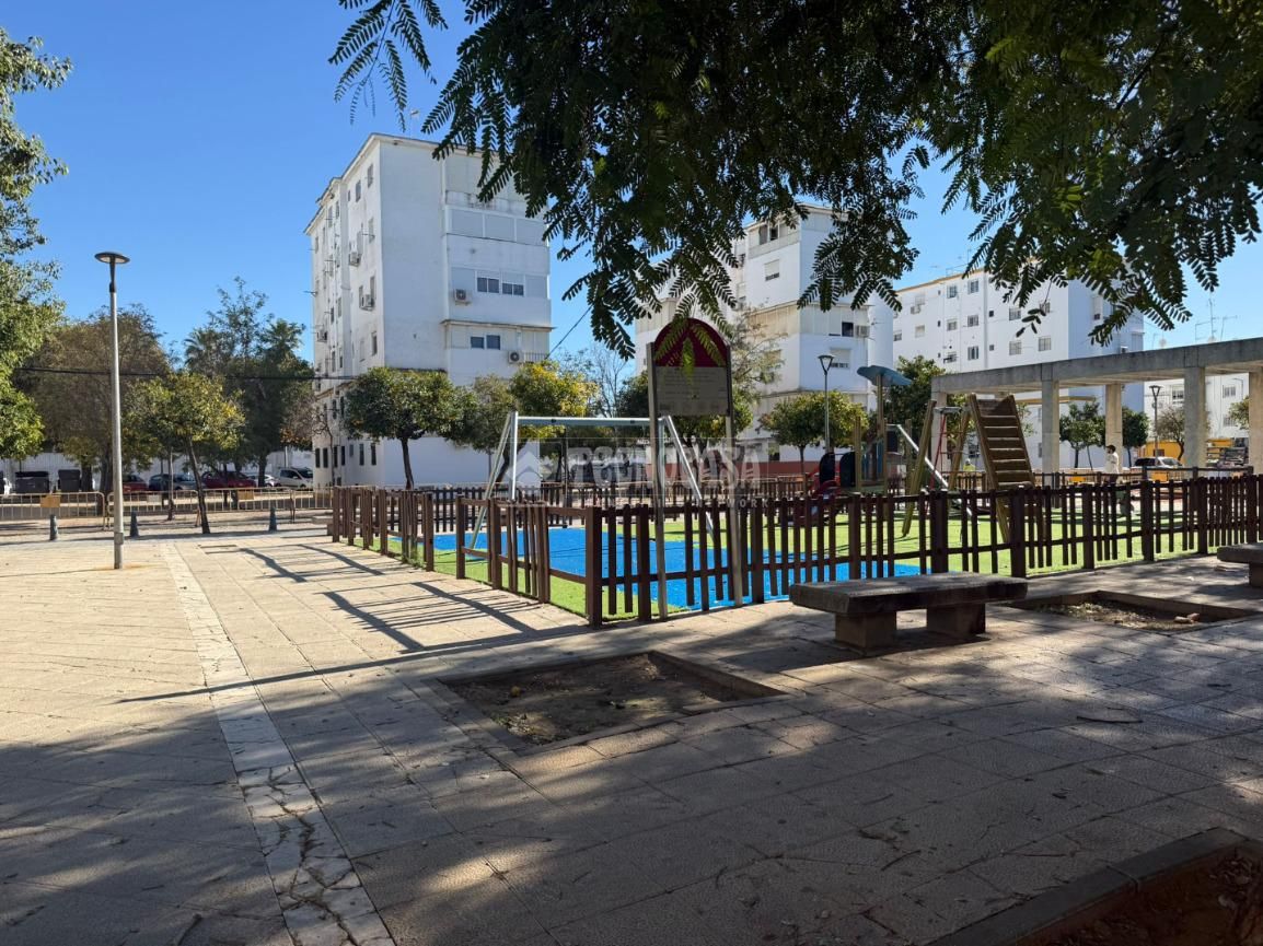 Vista exterior de Pis en venda en  Sevilla Capital