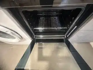 Cuina de Apartament de lloguer en León Capital  amb Calefacció, Parquet i Terrassa