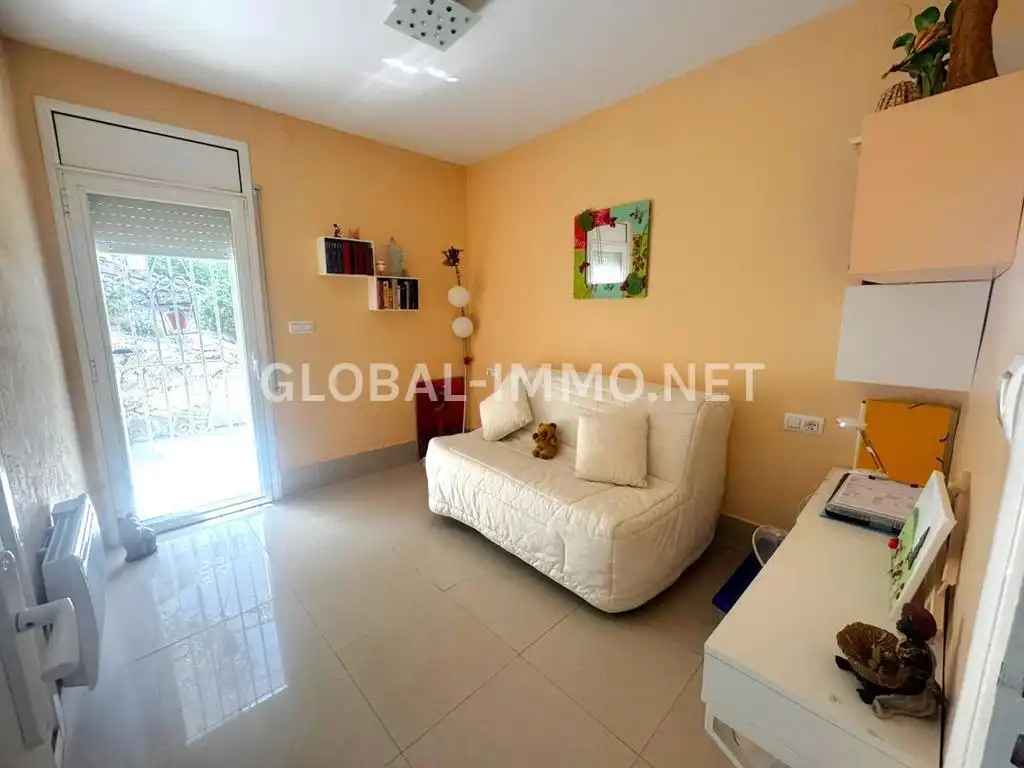 Villa con giardino in vendita a Carrer Foix, imagen 9