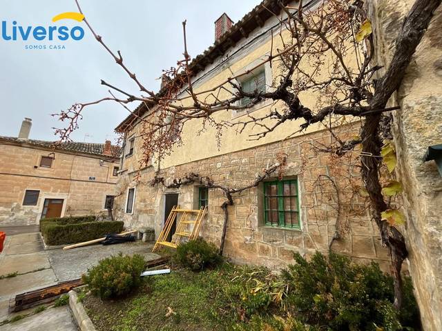 Casa-chalet en Venta en Plaza PADRE SERNA, 3 en Villasandino