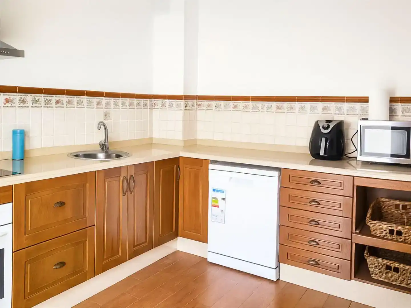 Kitchen of Flat for share in Alcalá de Guadaira  with Air Conditioner, Private garden and Furnished