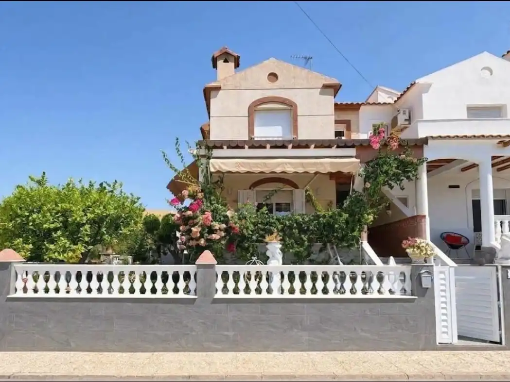 Vista exterior de Casa adosada en venta en Pulpí con Aire acondicionado, Terraza y Piscina