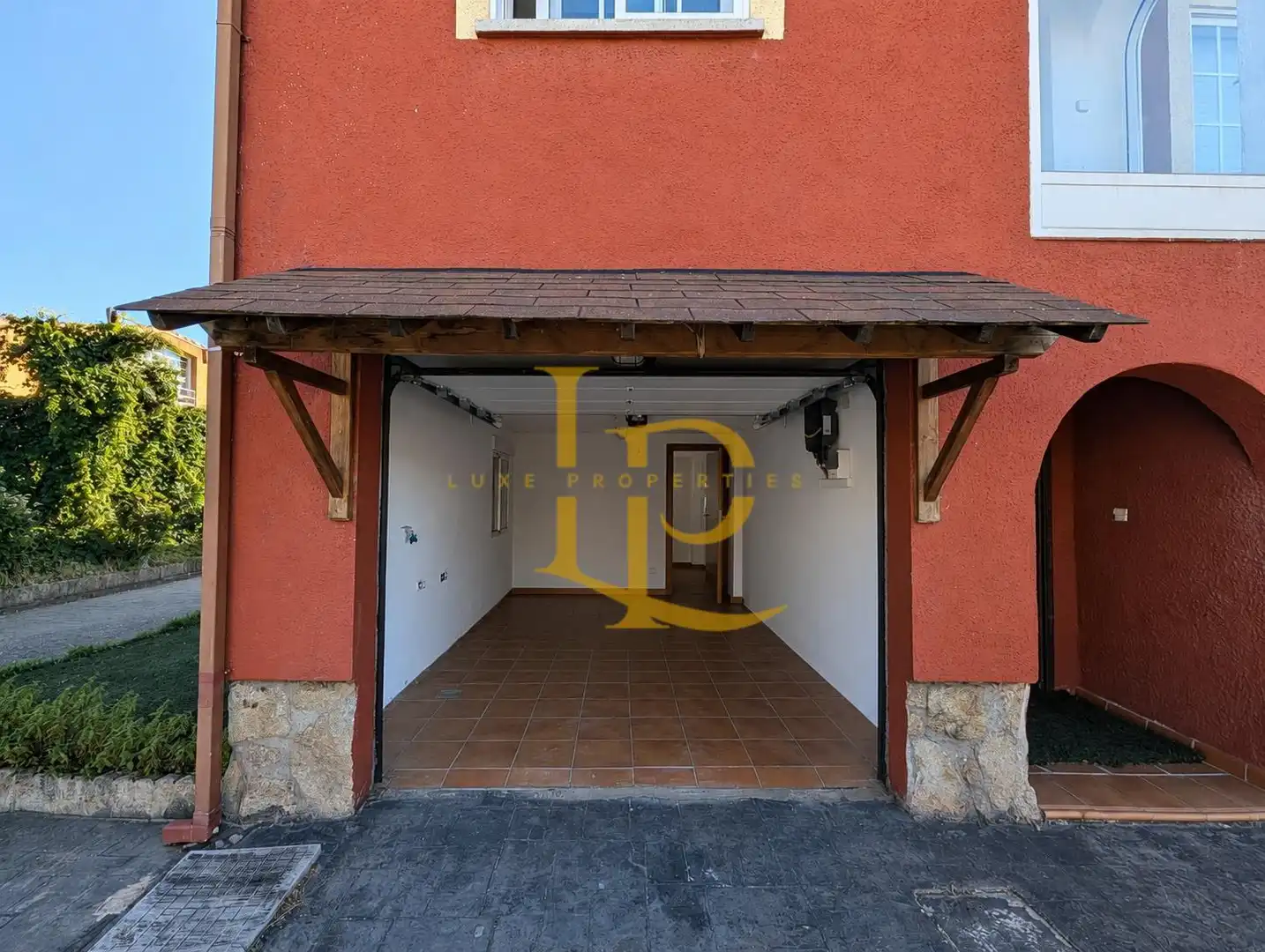 Parking de Casa o chalet en venta en El Casar con Aire acondicionado, Jardín privado y Terraza