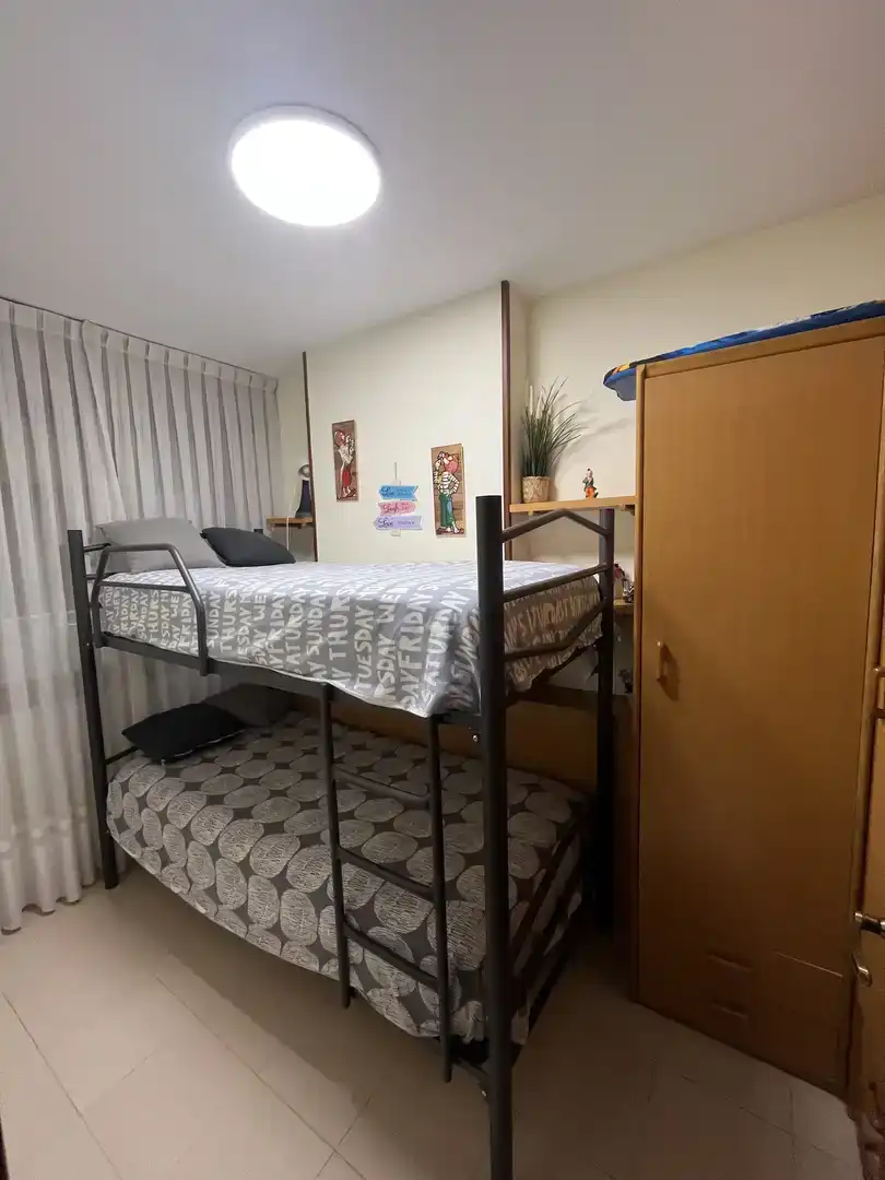 Bedroom of Flat for rent in Tregadín
