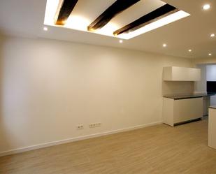 Single-family semi-detached to rent in Carrer Sant Cristòfol, Centre