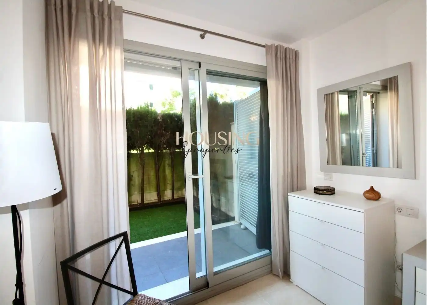 Ground floor for rent in Les Maravelles