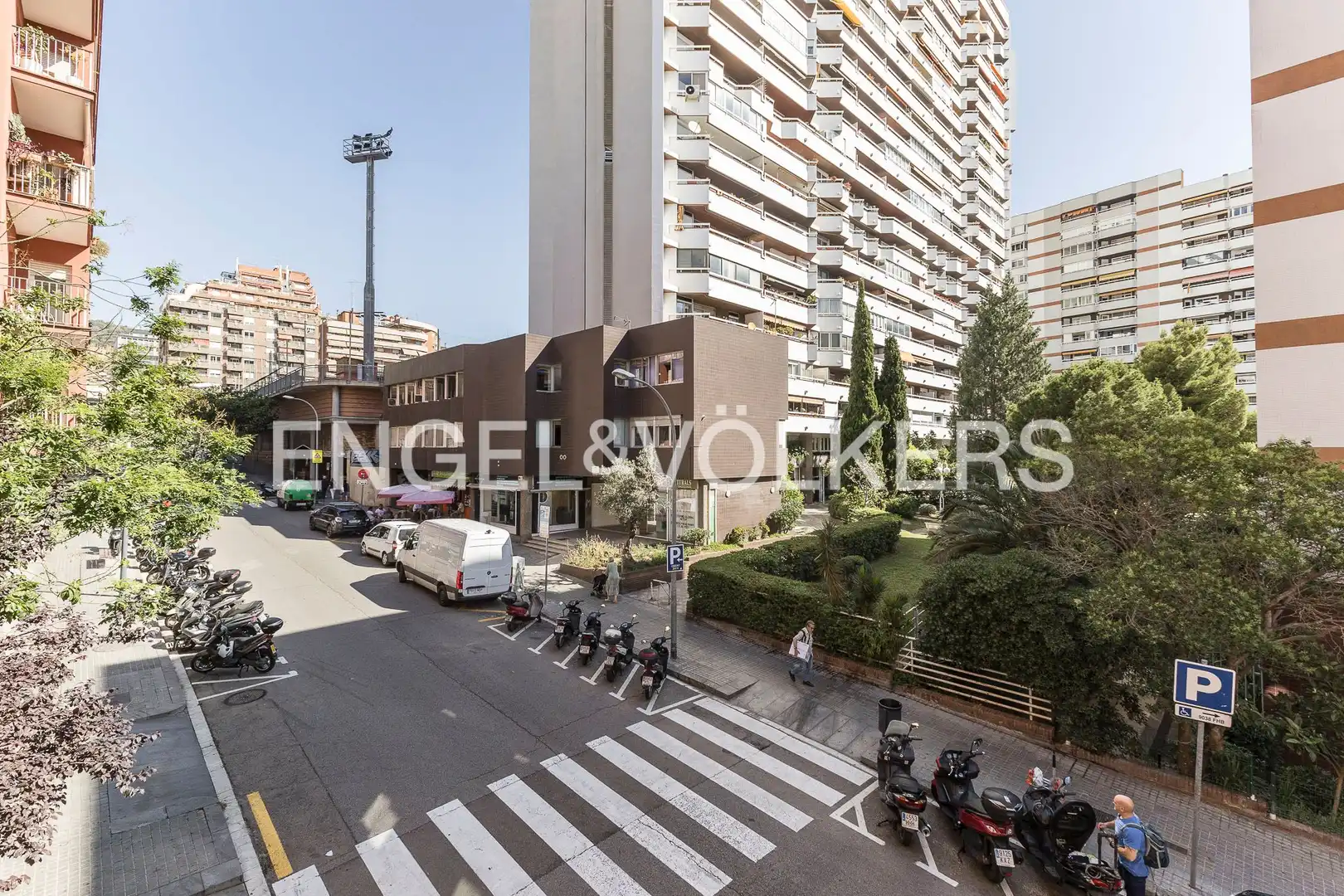 Exterior view of Flat for sale in Barcelona  with Air Conditioner, Heating and Furnished