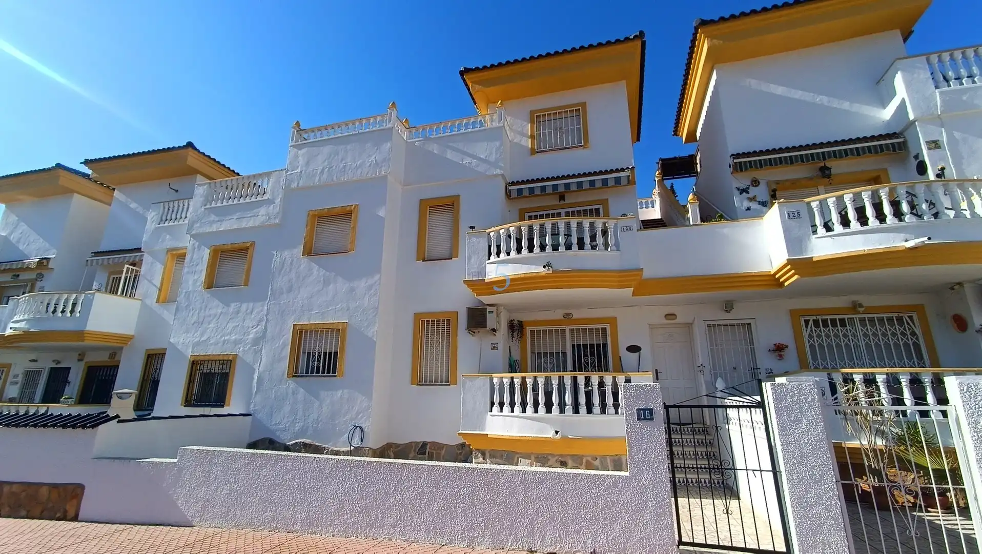 Exterior view of Flat for sale in Rojales  with Air Conditioner, Heating and Terrace