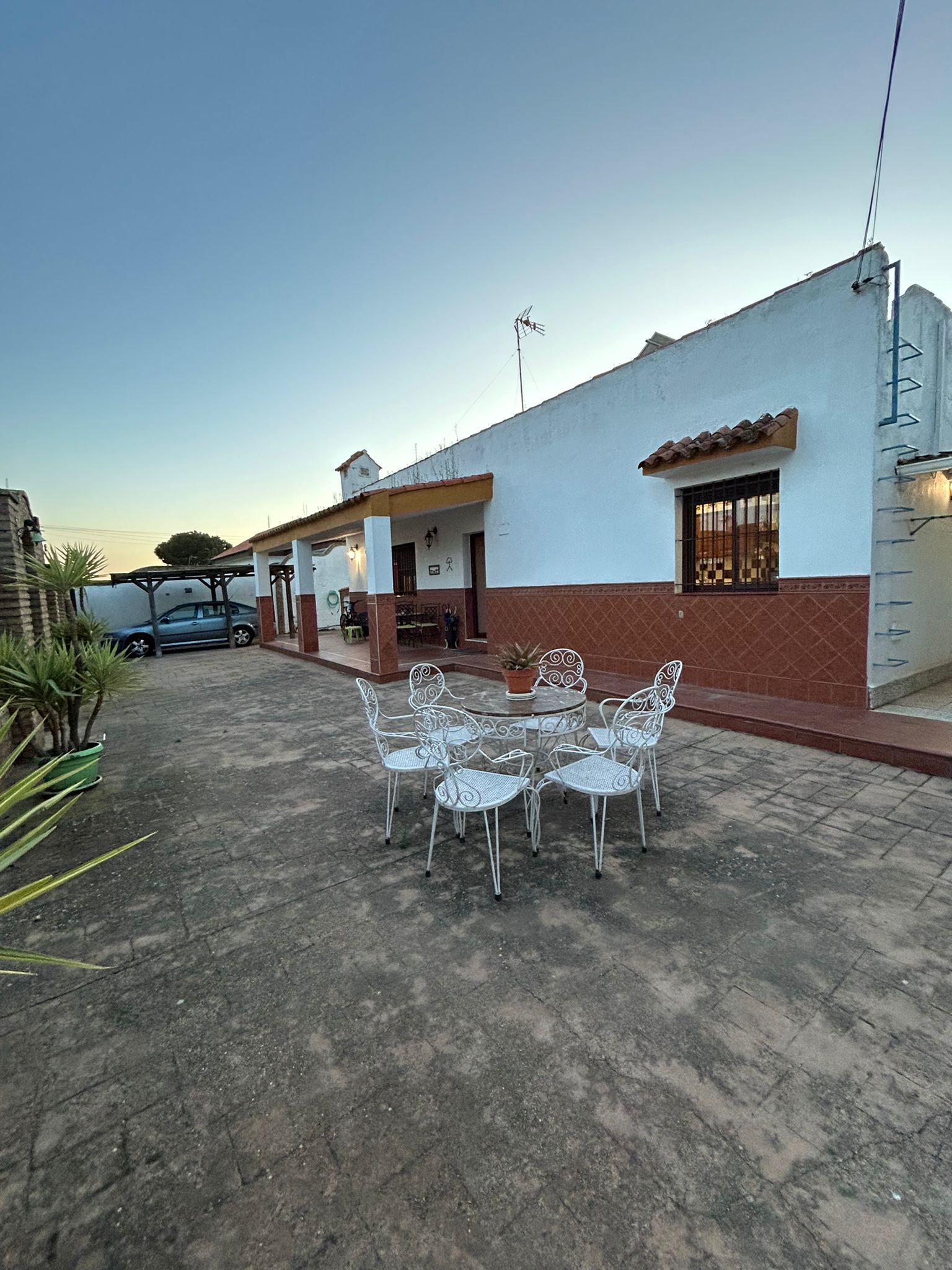 Exterior view of House or chalet for sale in Alcalá de Guadaira  with Air Conditioner, Private garden and Swimming Pool