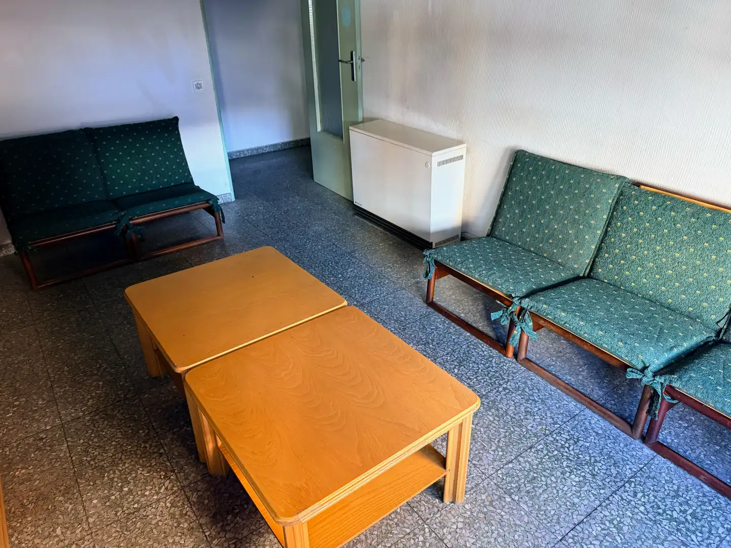 Sala d'estar de Pis en venda en León Capital  amb Calefacció, Terrassa i Moblat