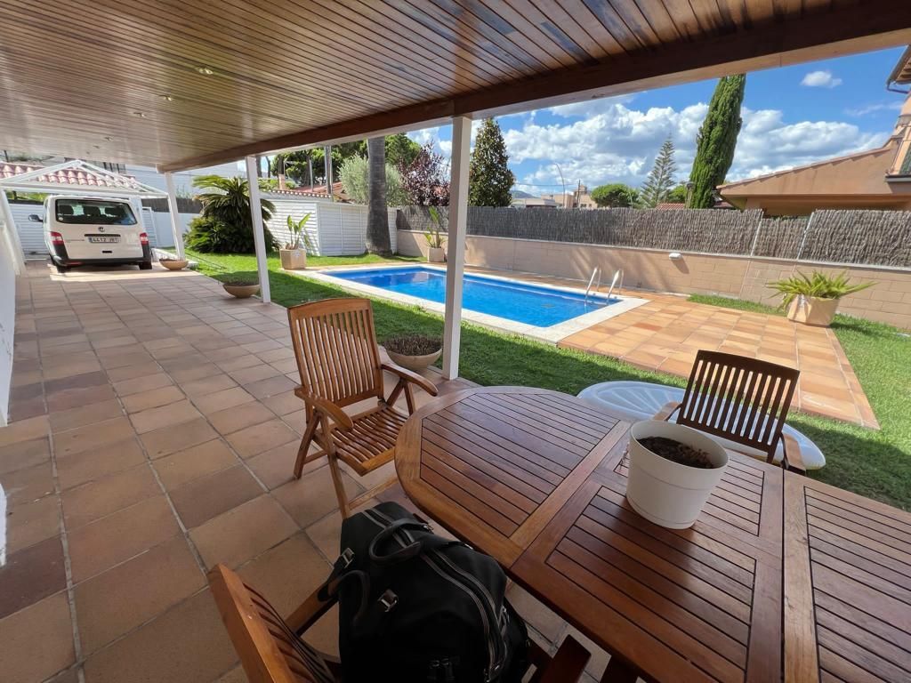 Jardí de Finca rústica de lloguer en Castelldefels amb Aire condicionat, Calefacció i Parquet