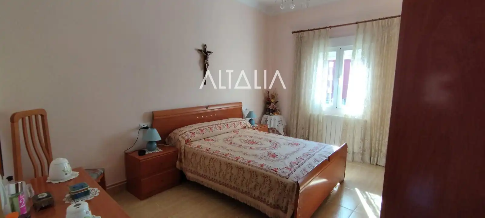 Dormitori de Casa o xalet en venda en Cuenca amb Calefacció, Jardí privat i Balcó