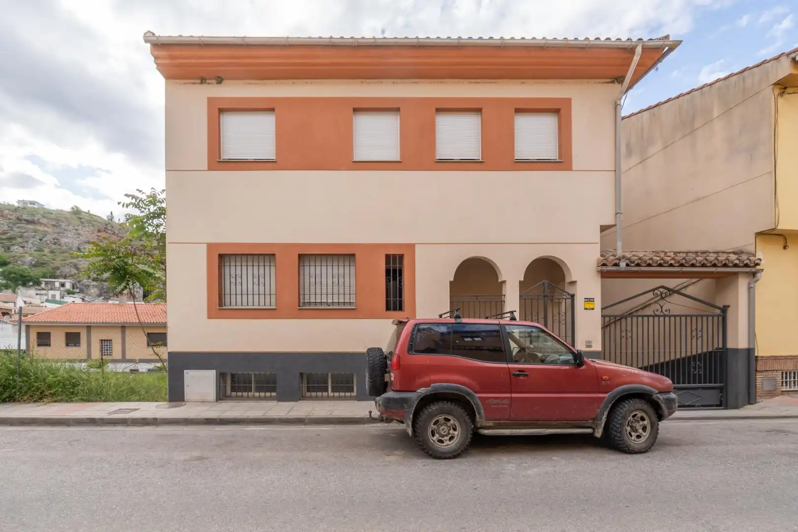 Vista exterior de Casa o chalet en venta en Alfacar con Terraza