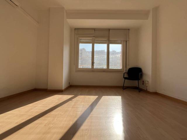 Oficina en Alquiler en Balmes, 438 en El Putget i el Farró