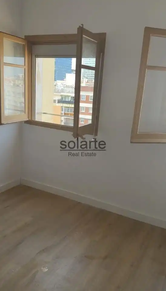 Balcony of Flat for sale in Barcelona  with Air Conditioner and Parquet flooring