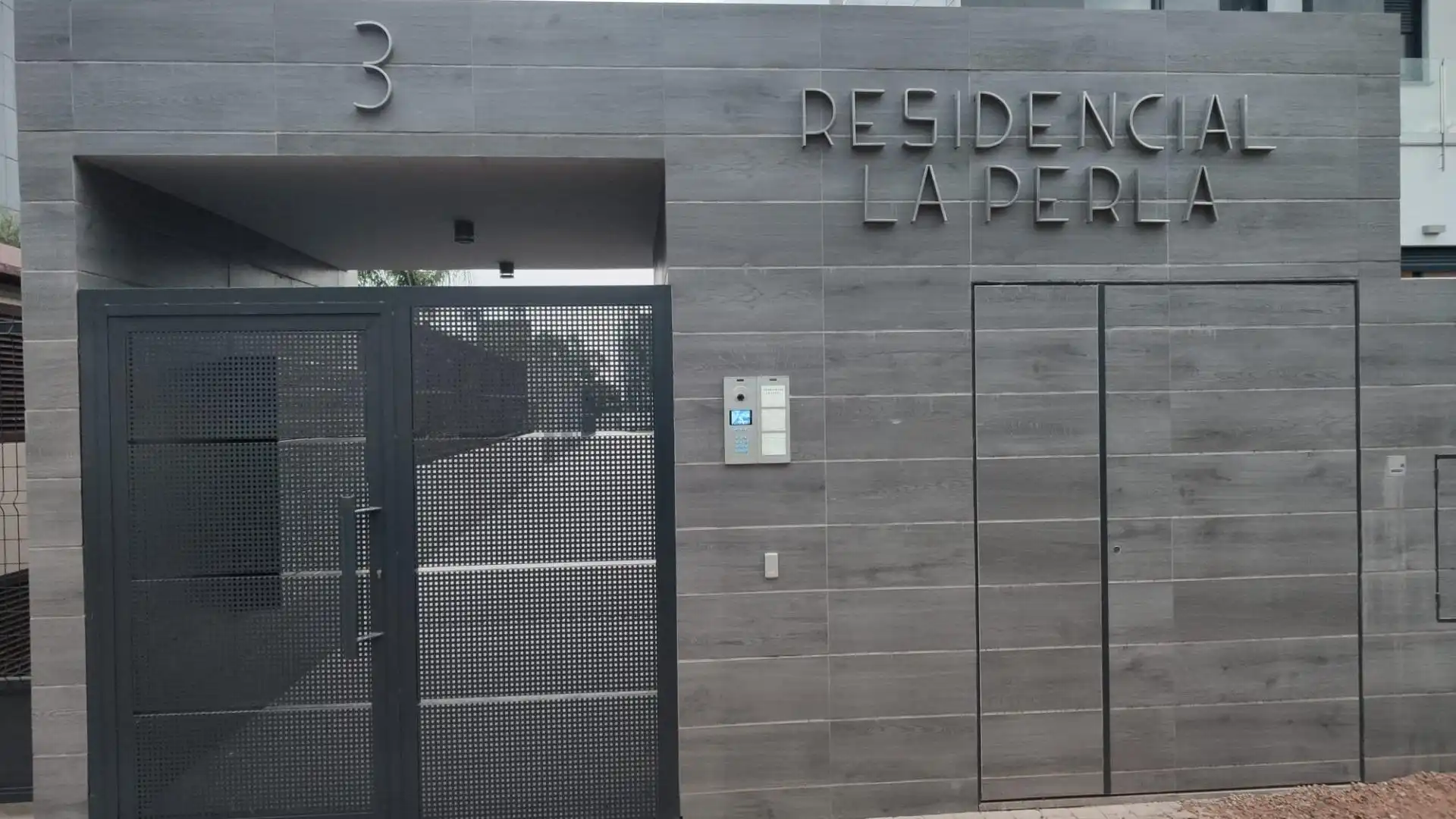 Vista exterior de Planta baja en venta en Córdoba con Aire acondicionado, Calefacción y Jardín privado