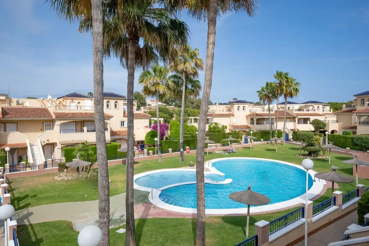 Jardí de Dúplex en venda en Pilar de la Horadada amb Aire condicionat, Calefacció i Jardí privat