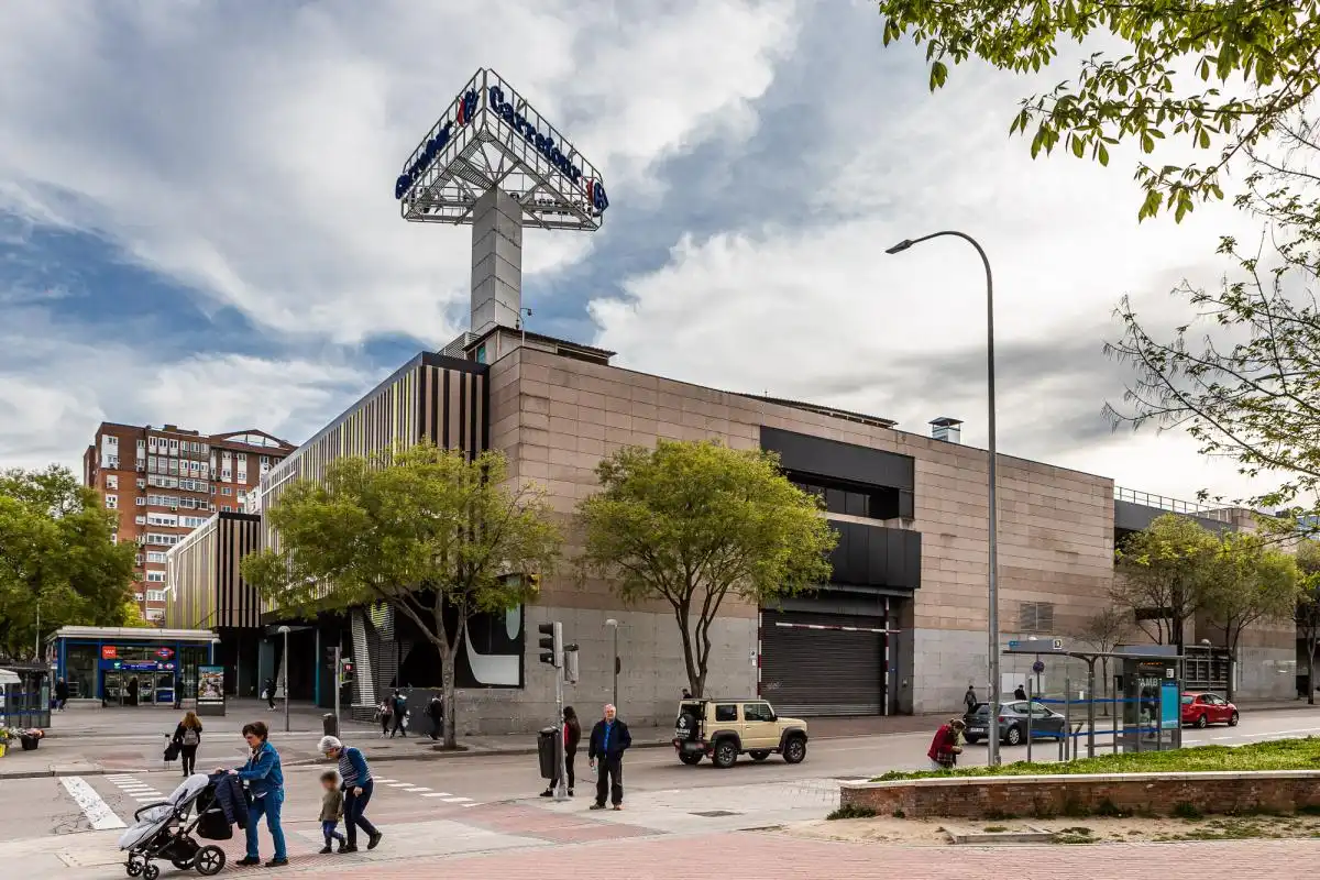 Vista exterior de Loft en venta en Madrid con Calefacción