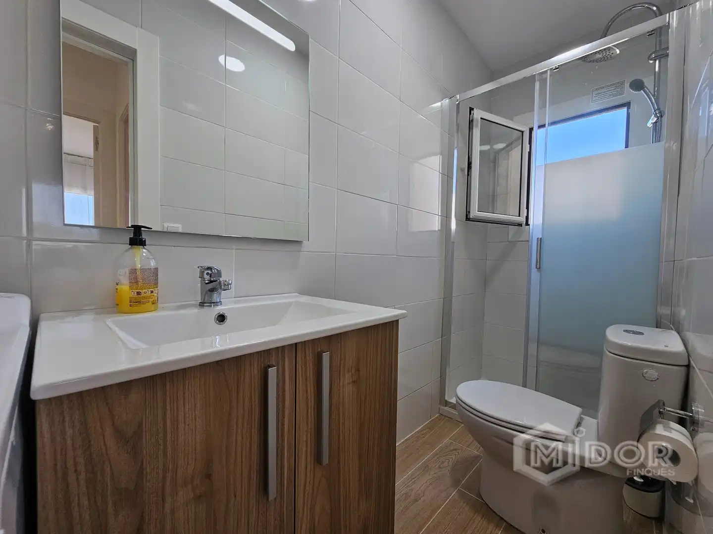 Bathroom of Apartments for sale in Sant Feliu de Guíxols  with Air Conditioner, Furnished and Oven