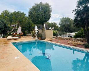 Piscina de Casa o xalet en venda en Santa Eulària des Riu amb Aire condicionat, Calefacció i Jardí privat