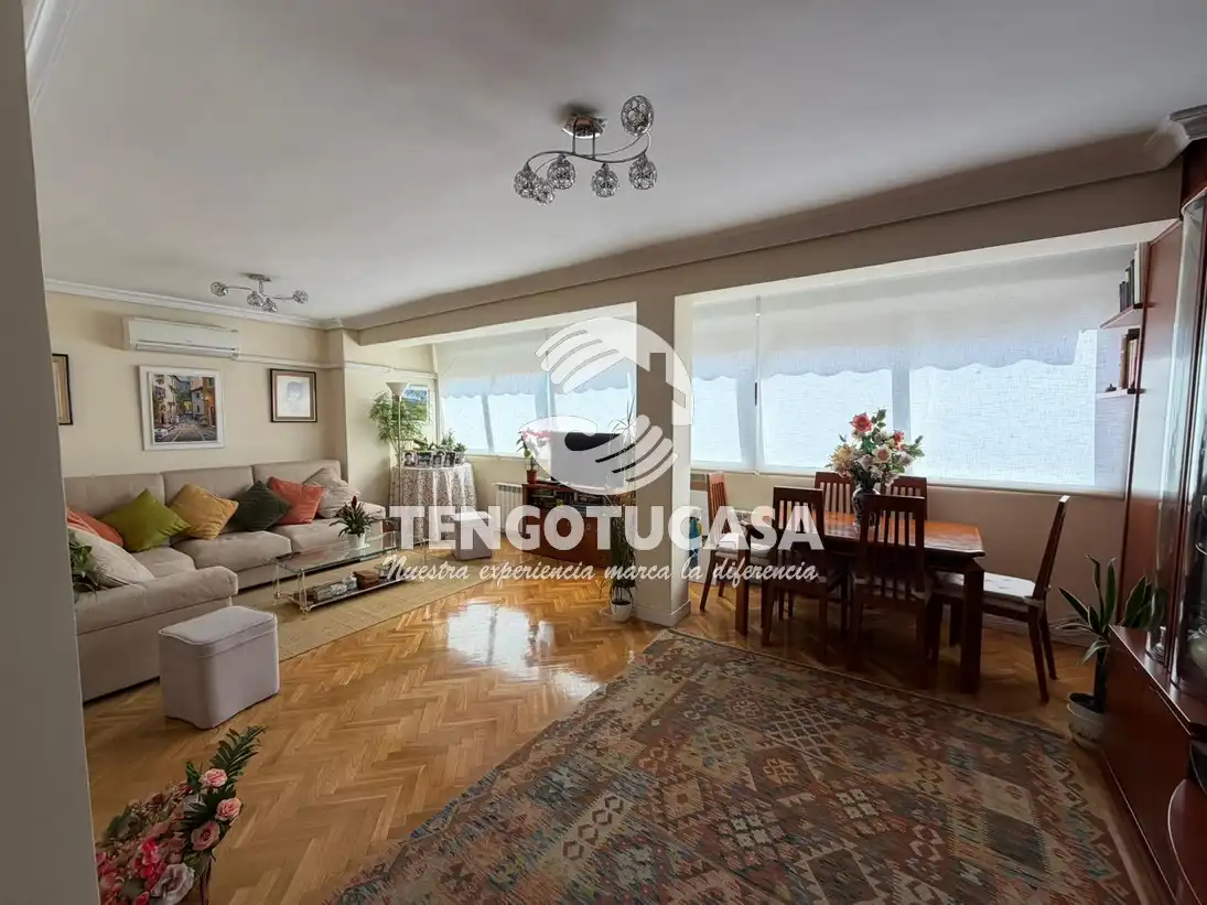 Sala d'estar de Pis en venda en Madrid amb Aire condicionat, Calefacció i Moblat
