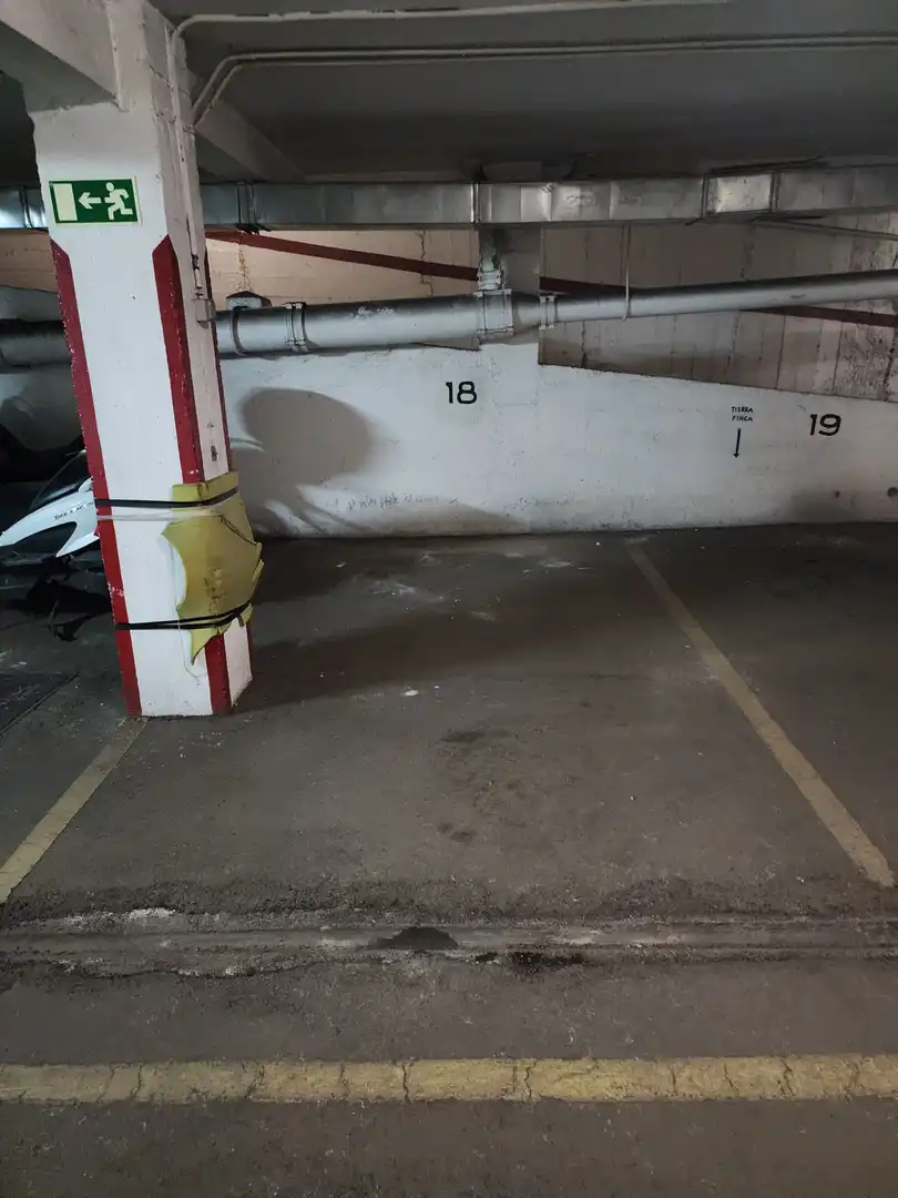Parking of Garage for rent in Madrid