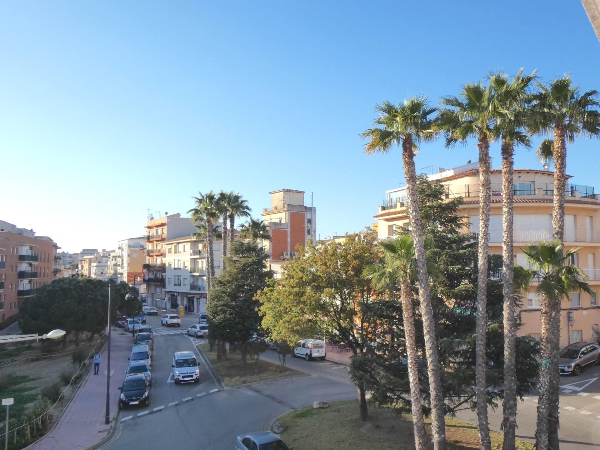 Vista exterior de Apartament en venda en Sant Feliu de Guíxols amb Calefacció, Parquet i Balcó