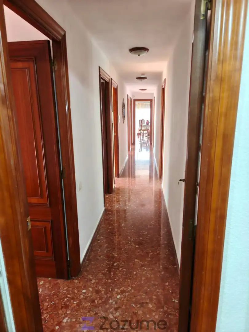 Wohnung zur Miete in Mislata mit Terrasse, Ofen und Waschmaschine