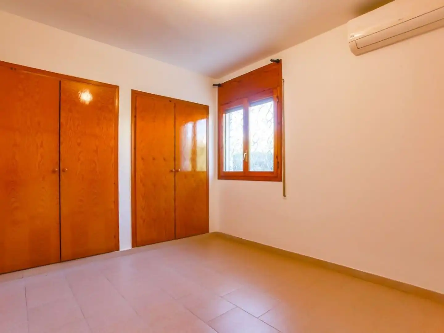 Habitación de Casa o chalet en venta en Deltebre con Aire acondicionado, Trastero y Balcón