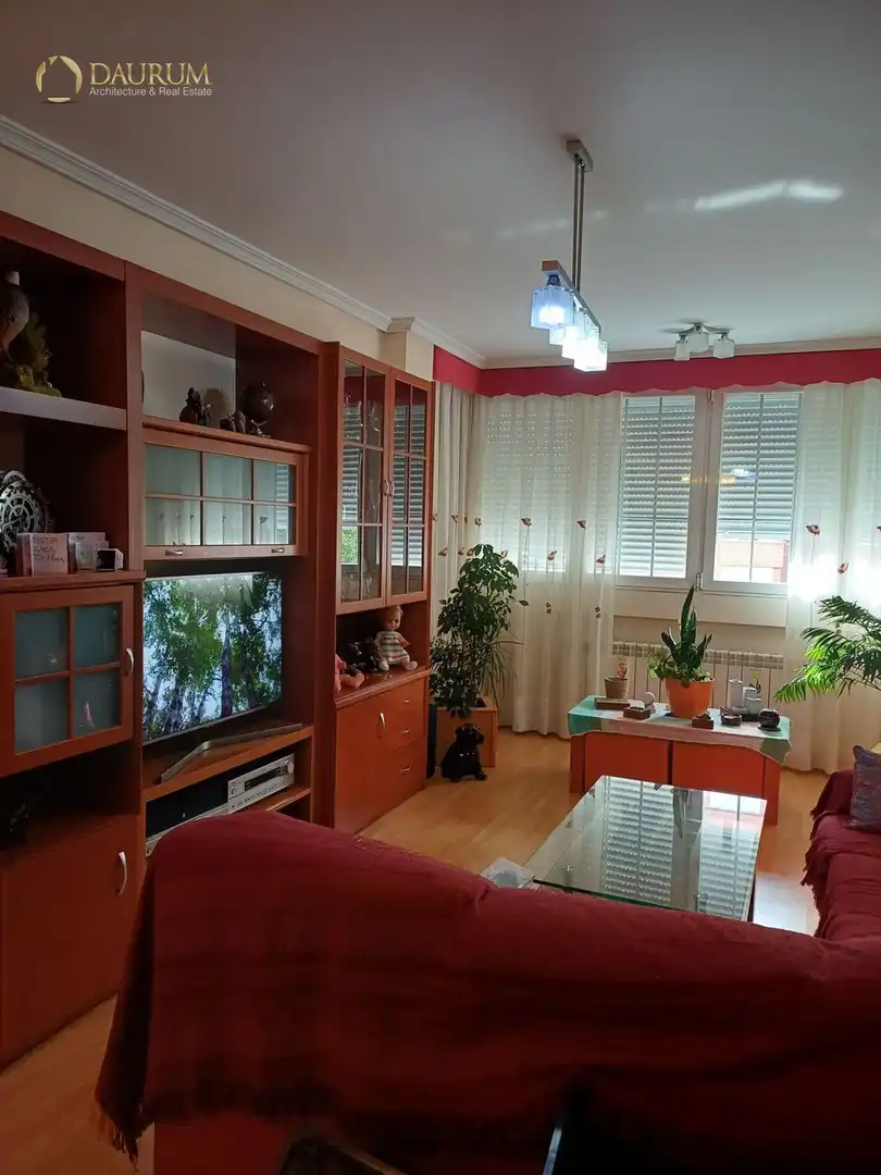 Living room of Flat for sale in Fuenlabrada  with Air Conditioner and Heating