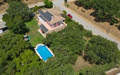 Jardí de Casa o xalet en venda en Sotogrande amb Aire condicionat, Terrassa i Piscina