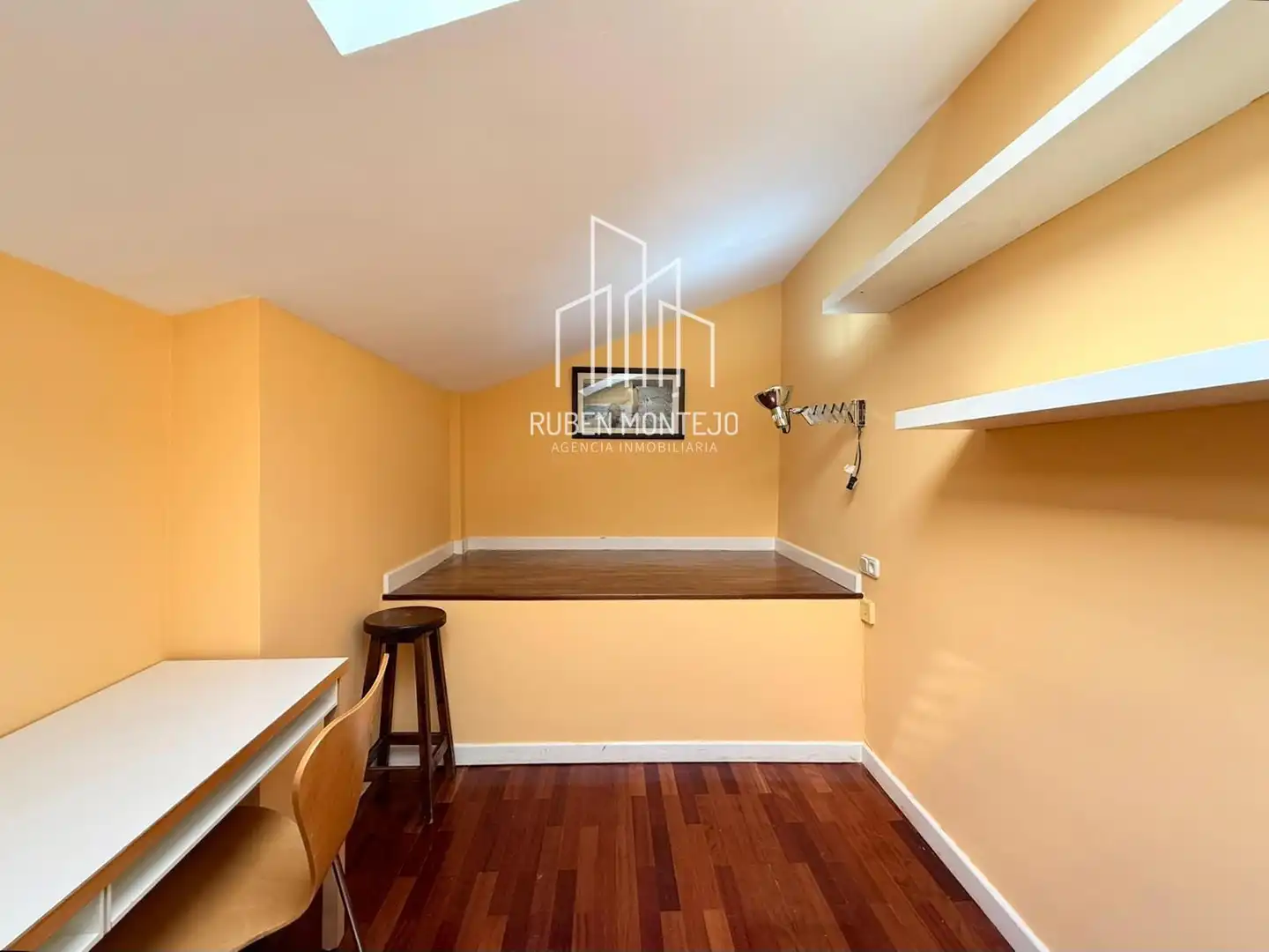 Exterior view of Attic for rent in Salamanca  with Air Conditioner, Heating and Terrace