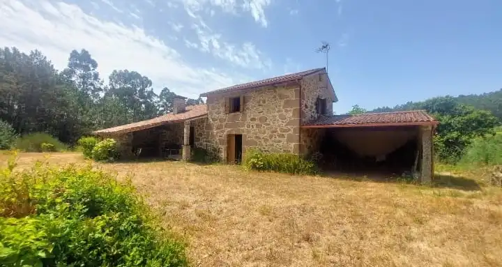 Vista exterior de Finca rústica en venta en Barro con Jardín privado, Terraza y Amueblado