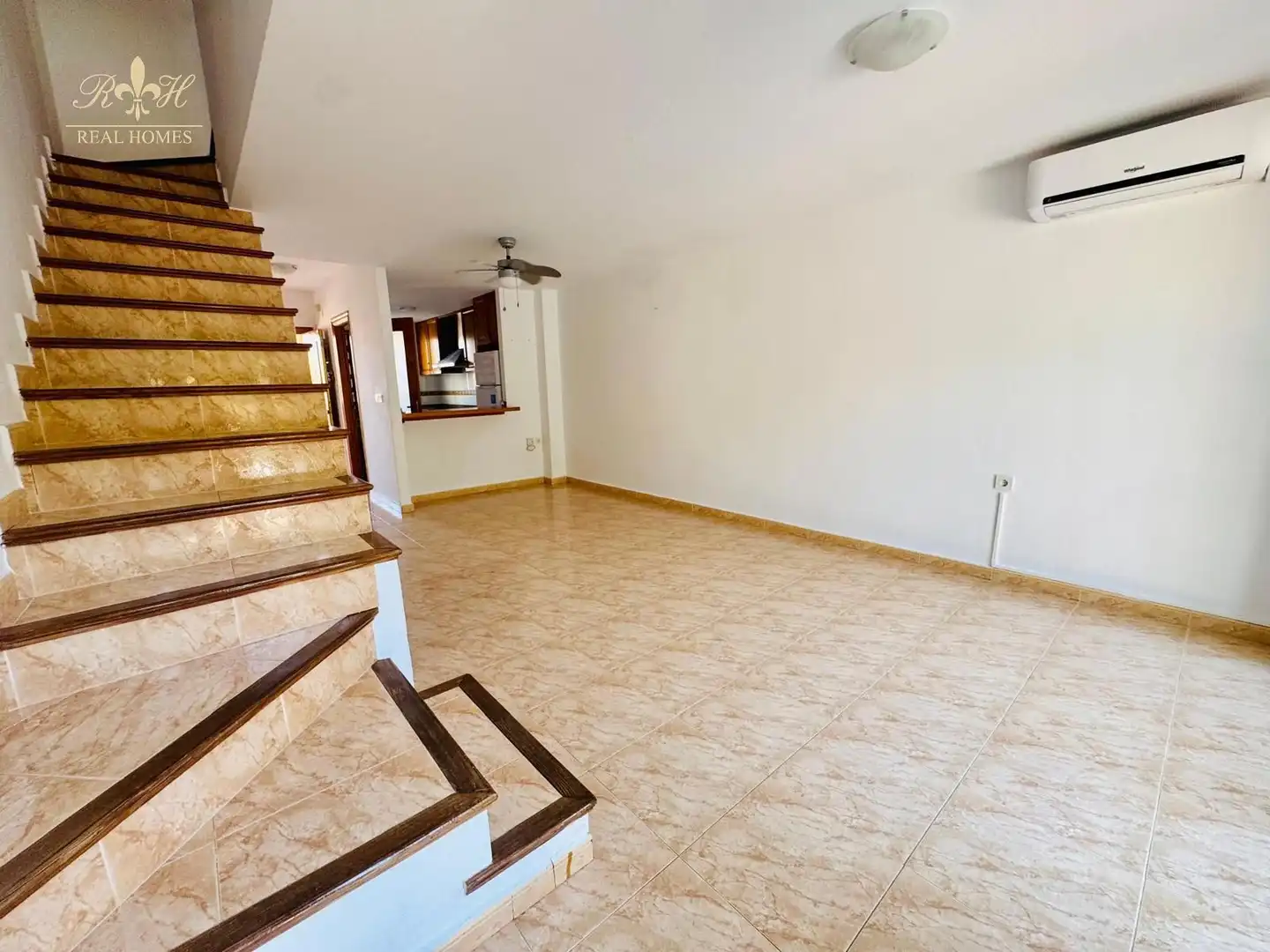 Dúplex en venta en L'Alfàs del Pi con Aire acondicionado, Jardín privado y Piscina