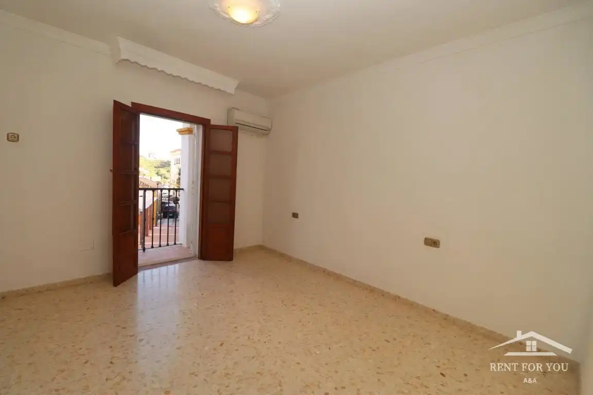 Maisonette zur Miete in Coín mit Klimaanlage und Balkon