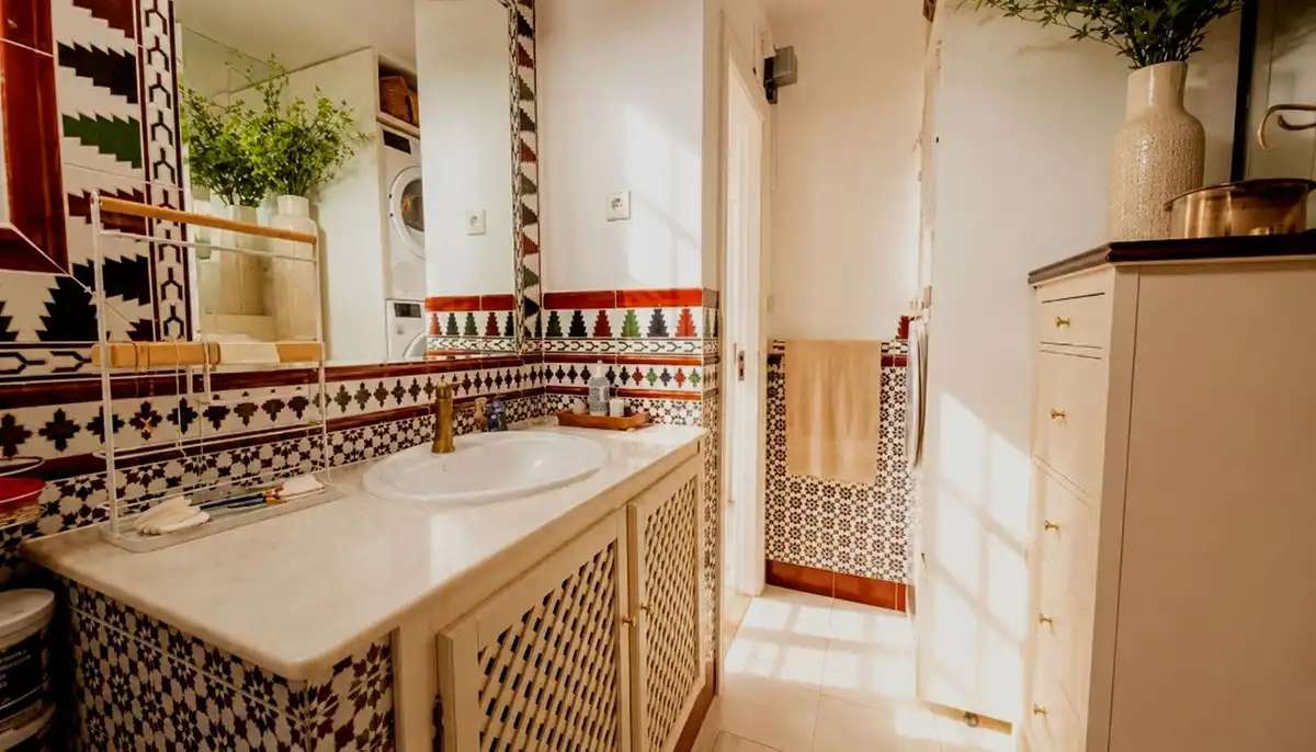 Bathroom of Houses for sale in Mijas  with Terrace and Community pool