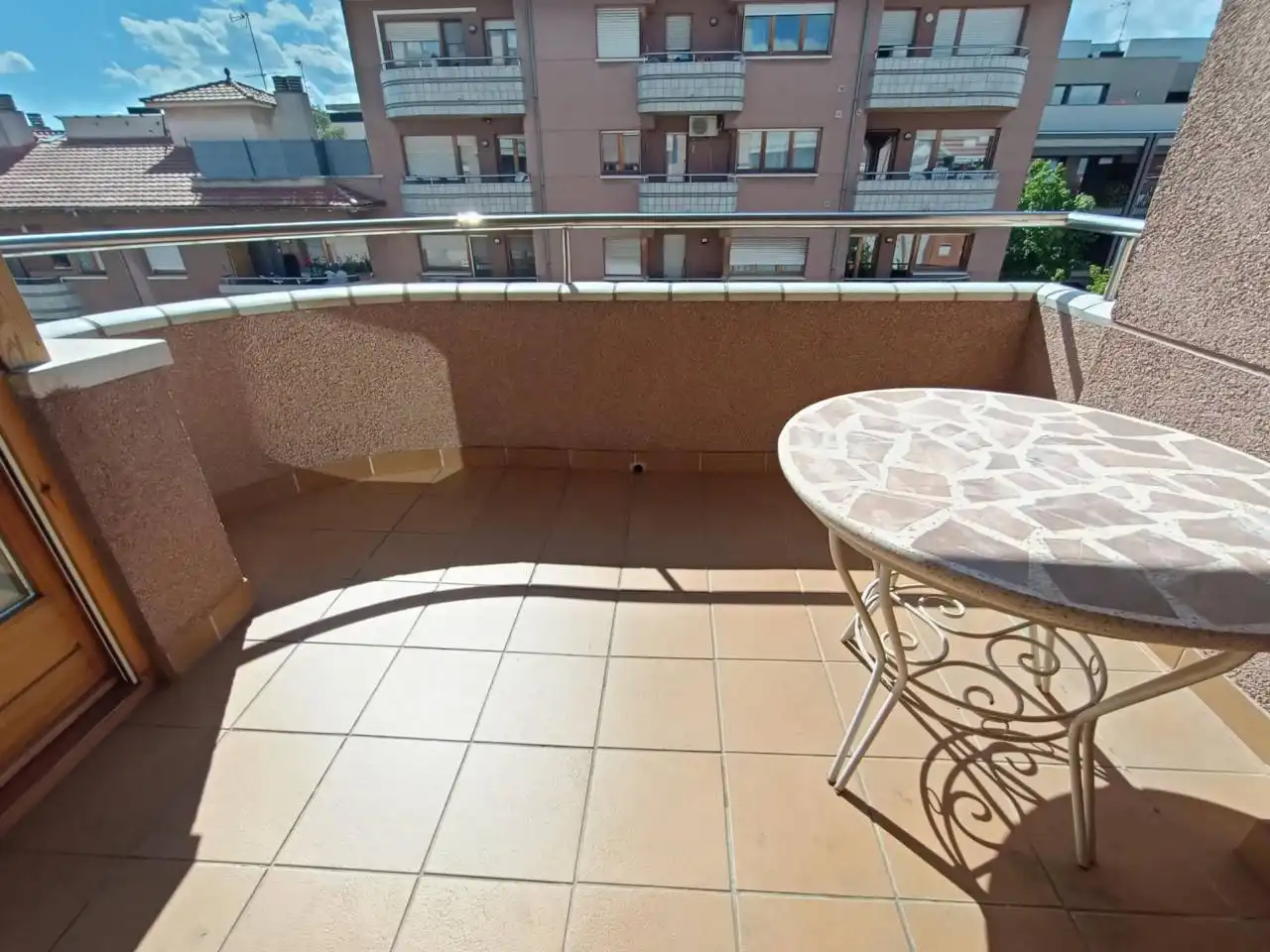 Terraza de Piso de alquiler en Vic con Calefacción, Terraza y Trastero