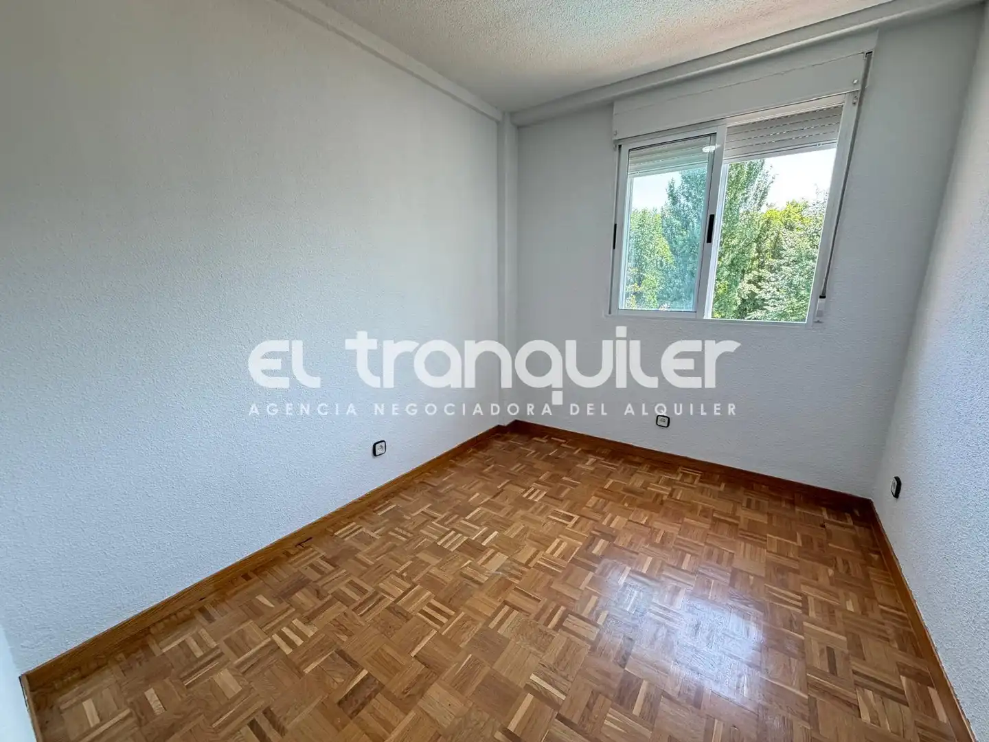 Habitación de Piso de alquiler en San Martín de la Vega con Parquet, Terraza y Piscina