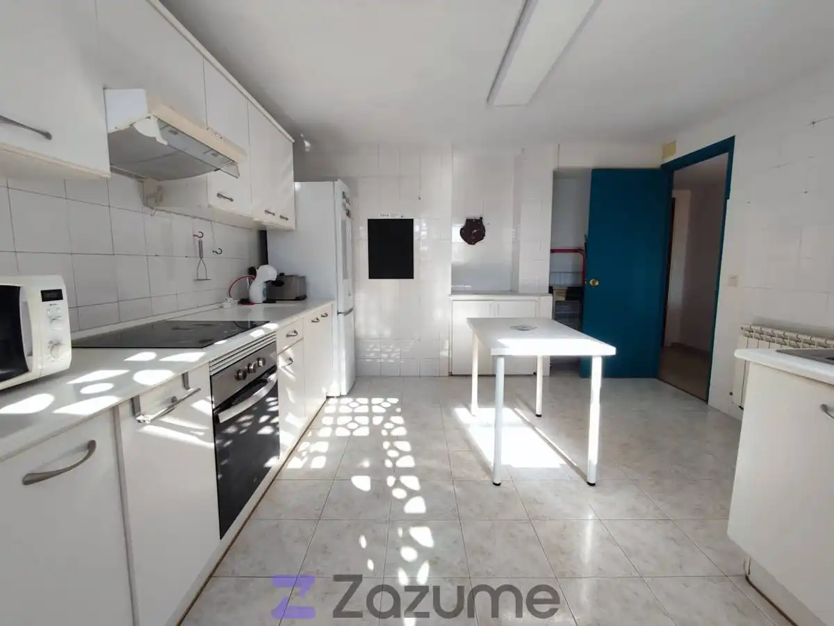 Wohnung zur Miete in C. Padre Feijoo, Caranza