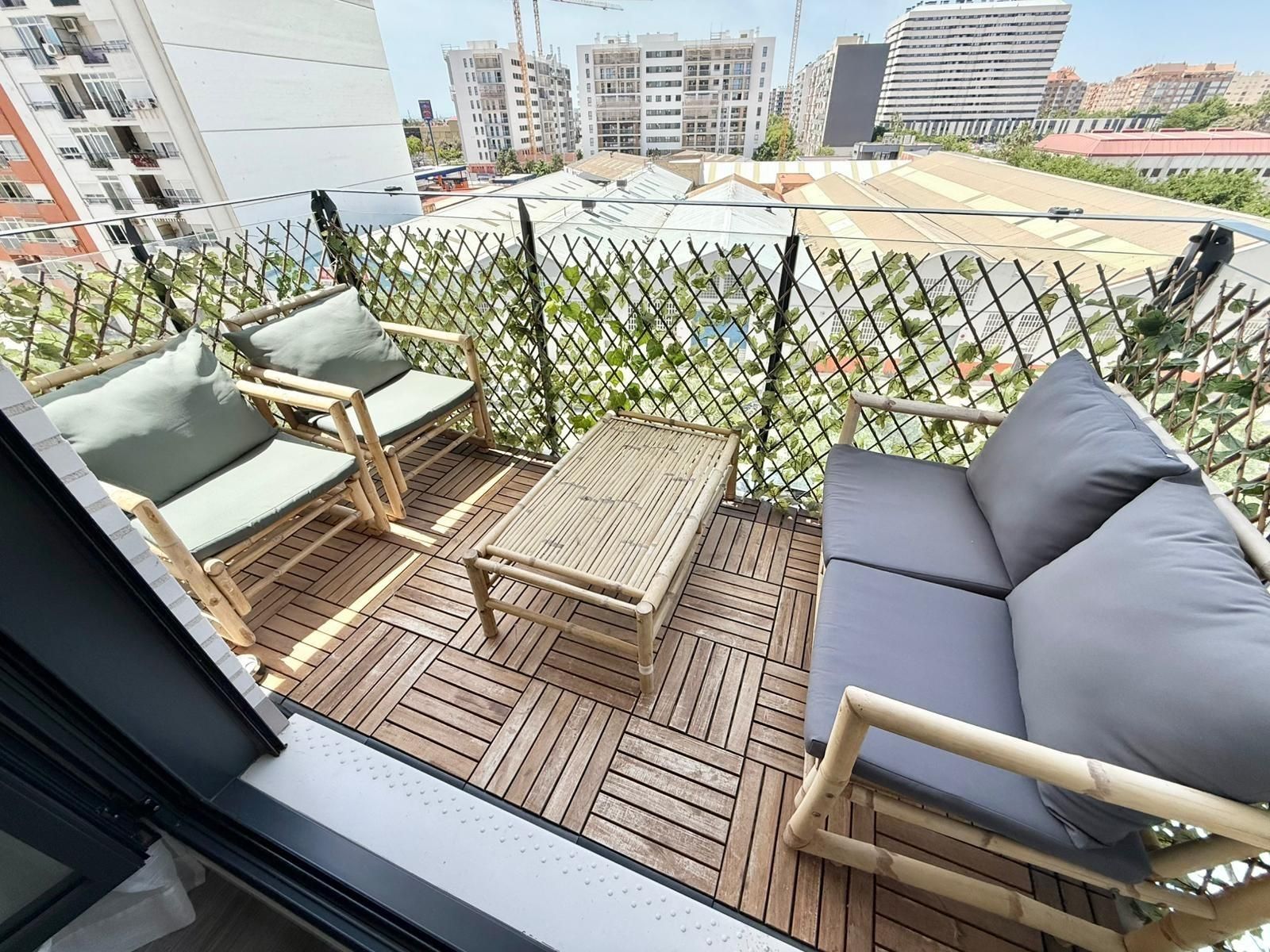 Terrace of Flat to rent in  Valencia Capital  with Air Conditioner, Heating and Private garden