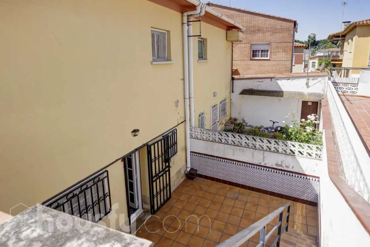 Vista exterior de Casa o xalet en venda en Premià de Mar amb Aire condicionat, Calefacció i Terrassa