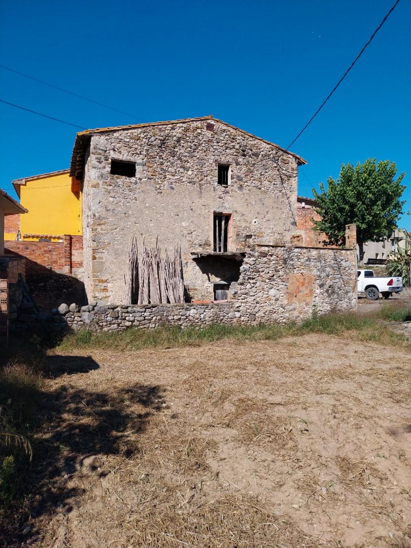 Exterior view of Country house for sale in Sant Jaume de Llierca  with Private garden