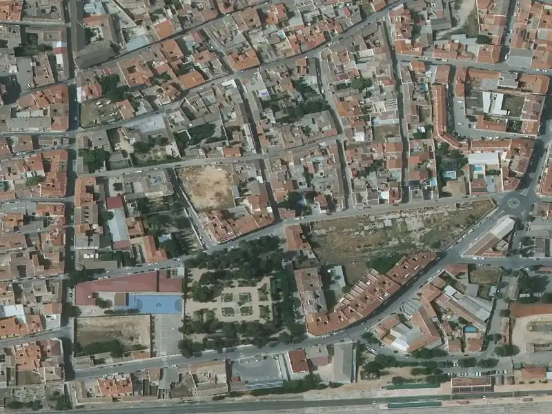 Einzelparkplatz zum Verkauf in Villarrobledo, imagen 2