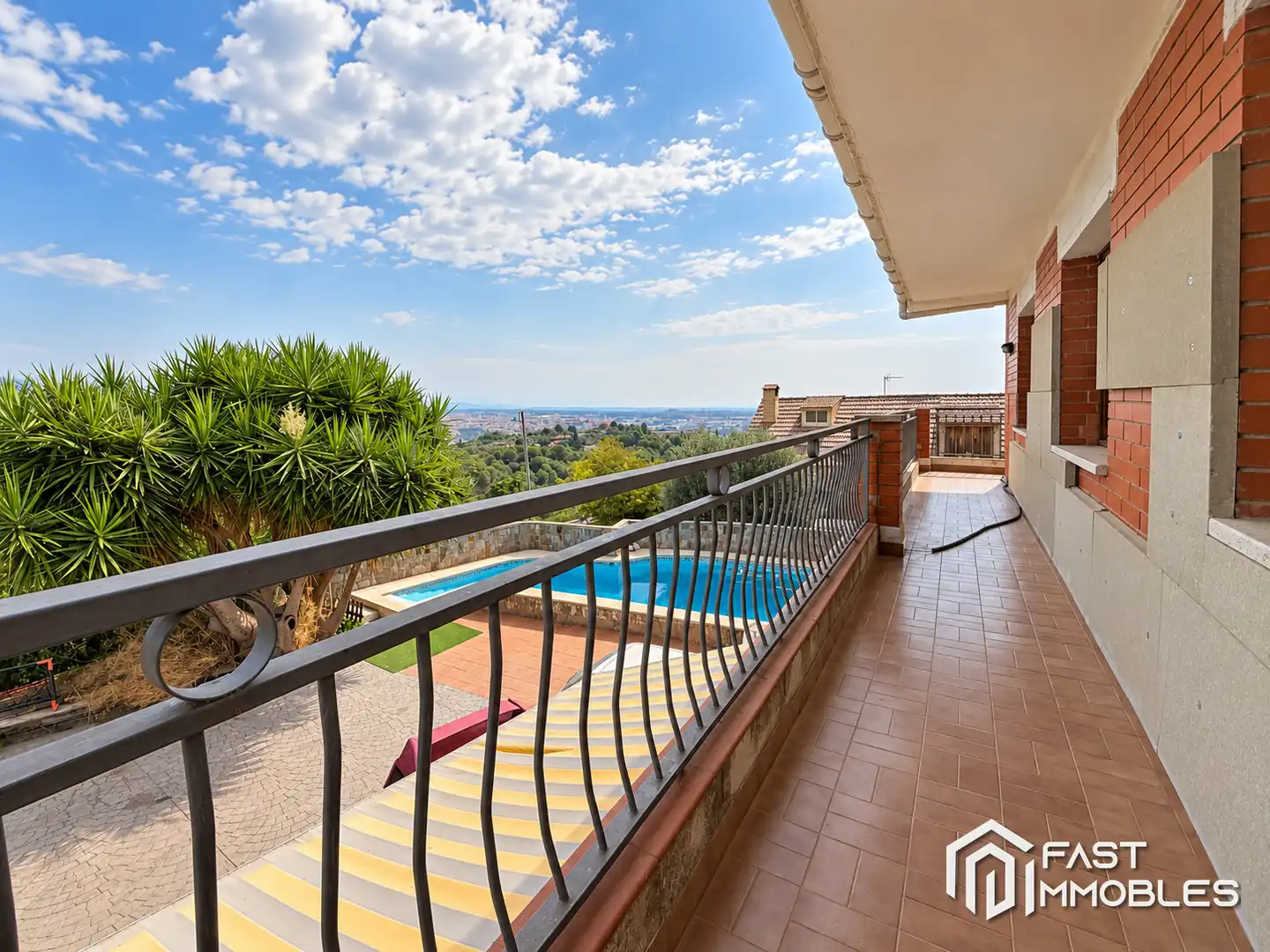 Terraza de Casa adosada en venta en Ponent