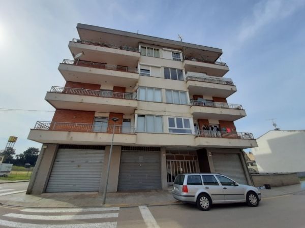 Exterior view of Flat for sale in Vilobí d'Onyar  with Heating
