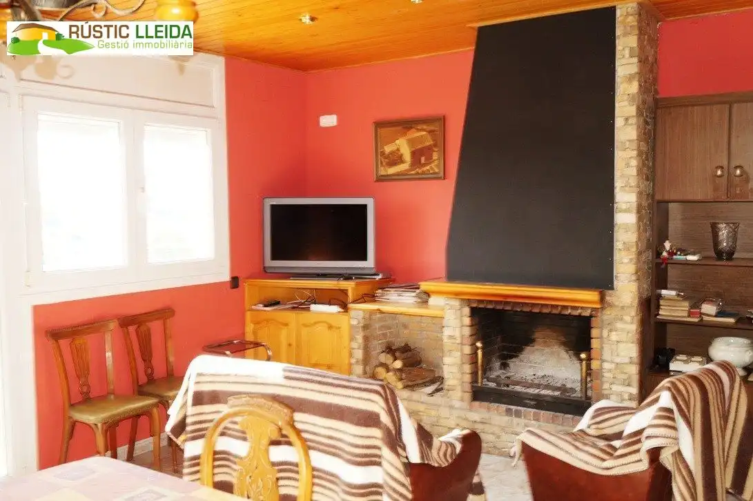 Casa con jardín en venta en Santa Coloma de Queralt, imagen 3