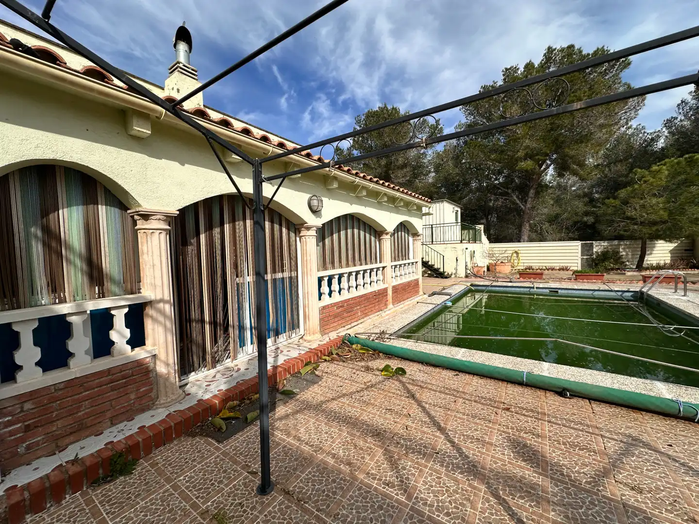 Vista exterior de Finca rústica en venda en Riudecanyes amb Calefacció, Jardí privat i Terrassa